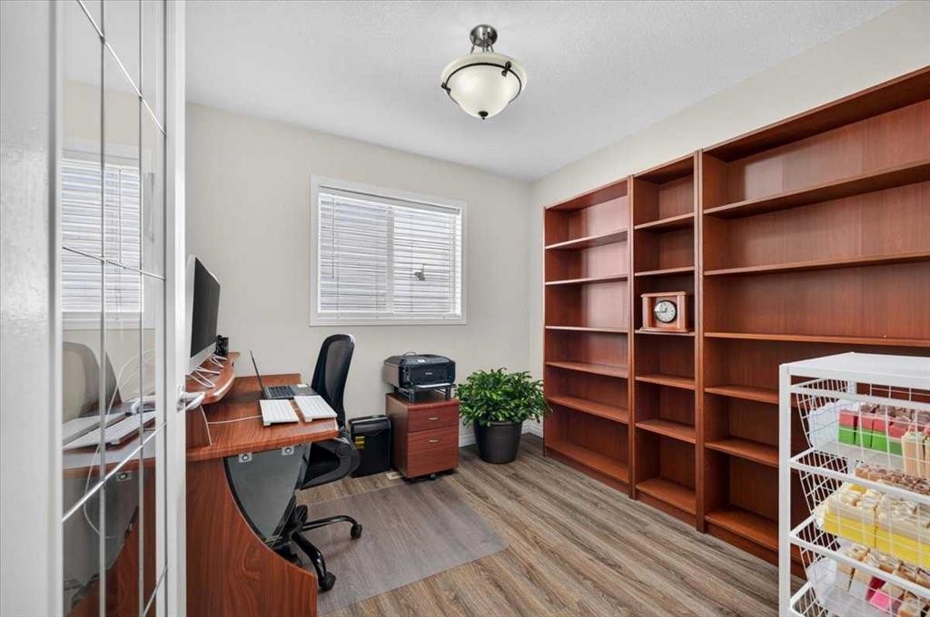 625 Somerset Drive Sw, Calgary, AB