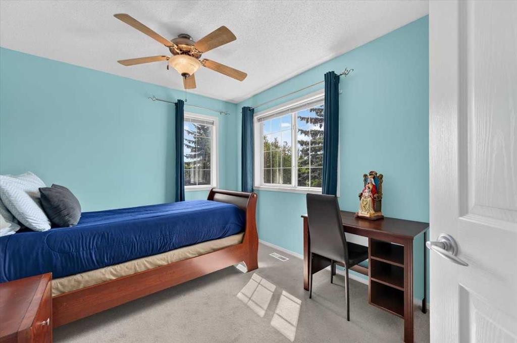 625 Somerset Drive Sw, Calgary, AB