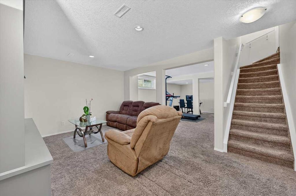 625 Somerset Drive Sw, Calgary, AB
