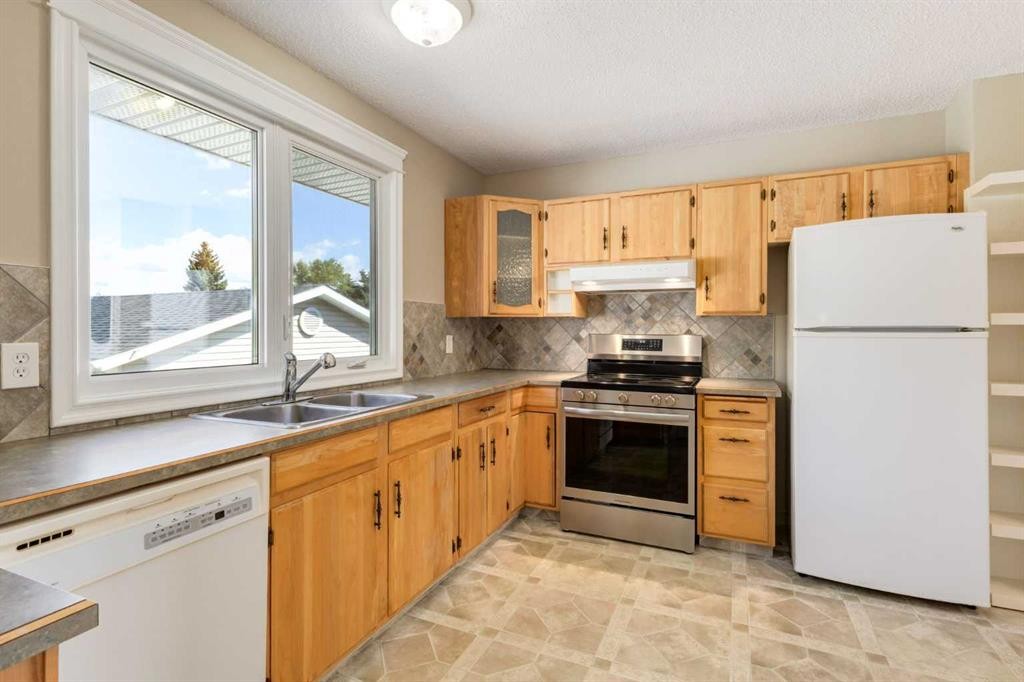 728 Canfield Place Sw, Calgary, AB
