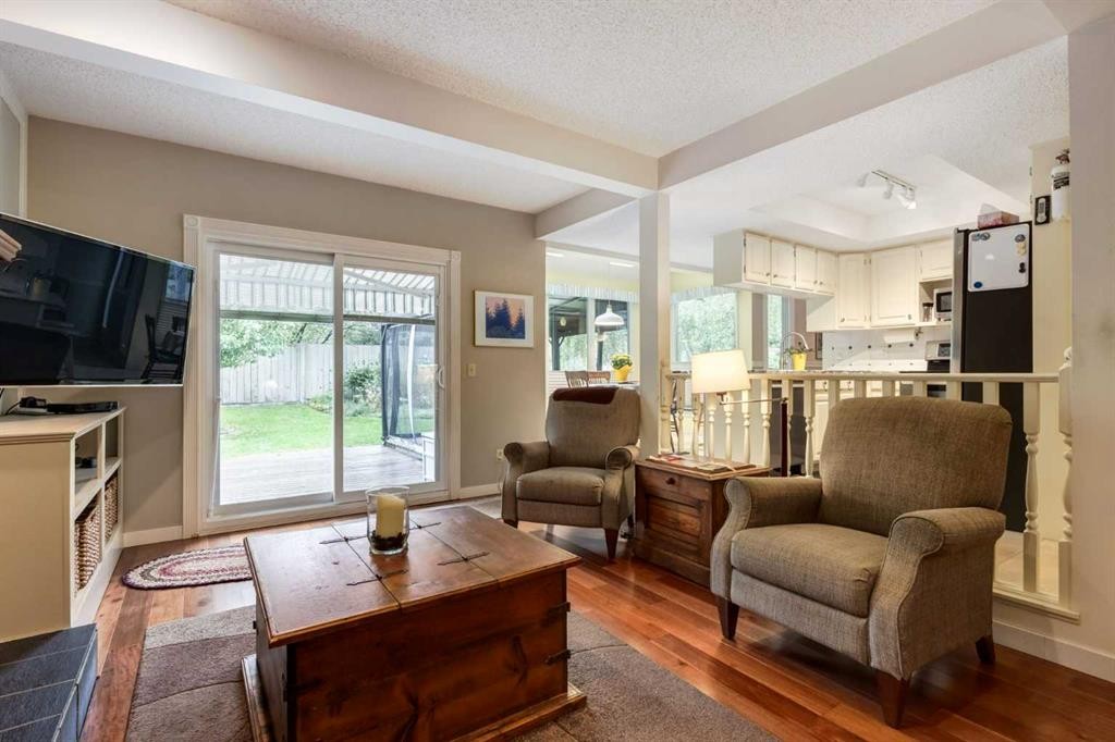 35 Millrise Way Sw, Calgary, AB