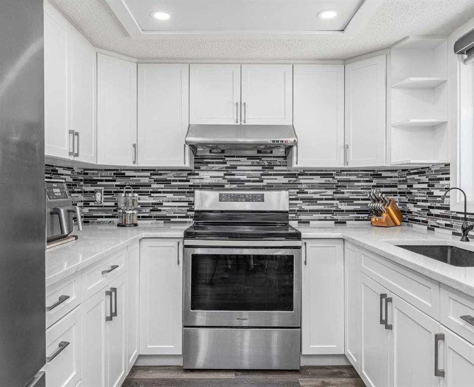 135 Sandarac Place Nw, Calgary, AB