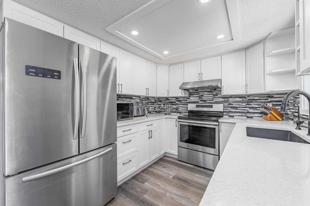 135 Sandarac Place Nw, Calgary, AB