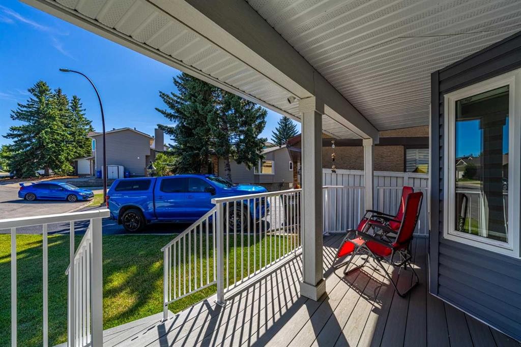 135 Sandarac Place Nw, Calgary, AB