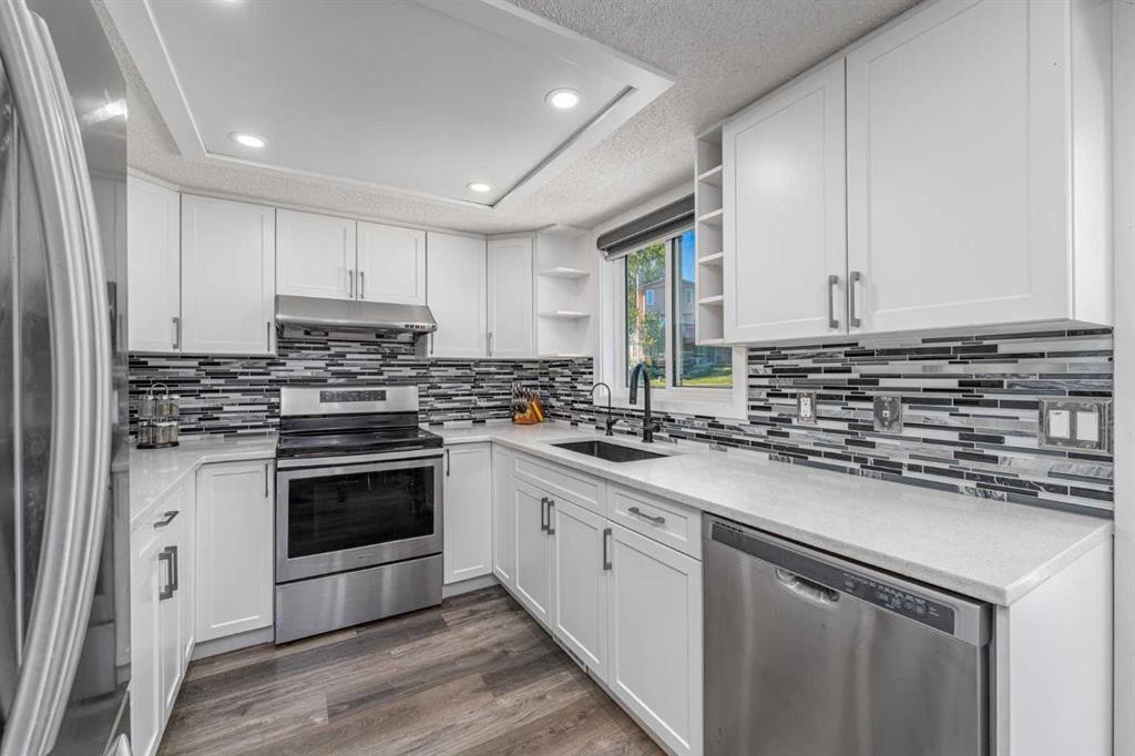 135 Sandarac Place Nw, Calgary, AB