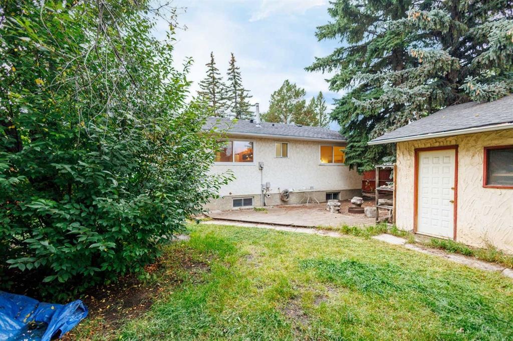 112 Silverthorn Road Nw, Calgary, AB