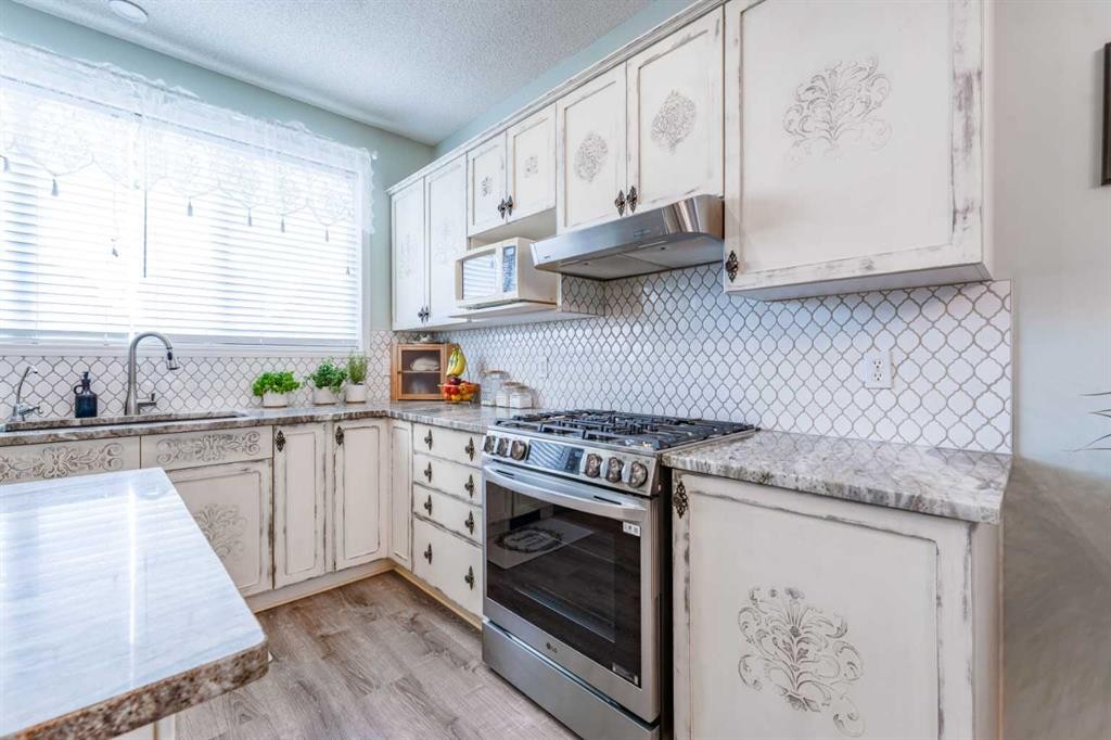 643 Everridge Drive Sw, Calgary, AB