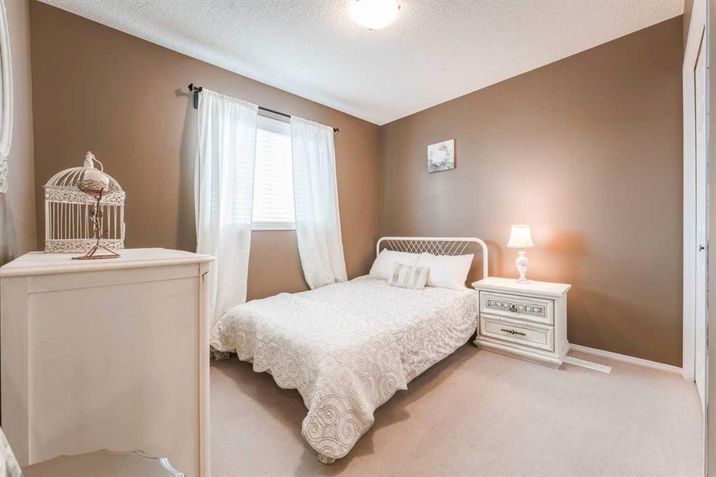 643 Everridge Drive Sw, Calgary, AB