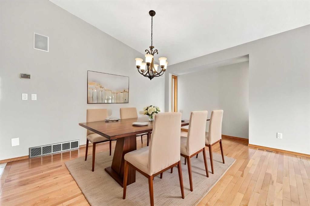 361 Santana Bay Nw, Calgary, AB