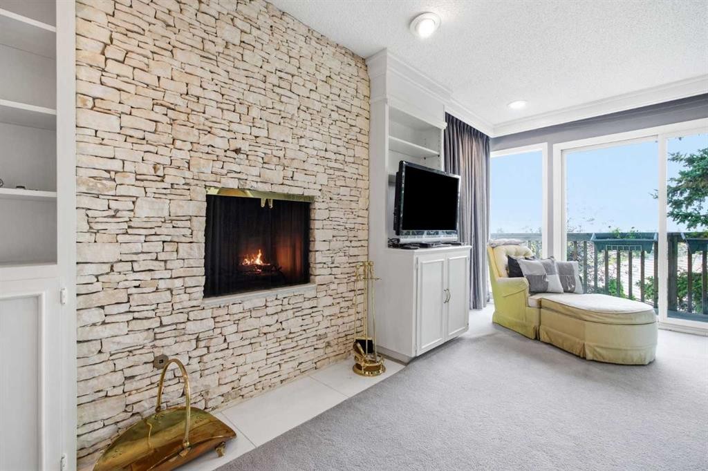 336 Pump Hill Crescent Sw, Calgary, AB