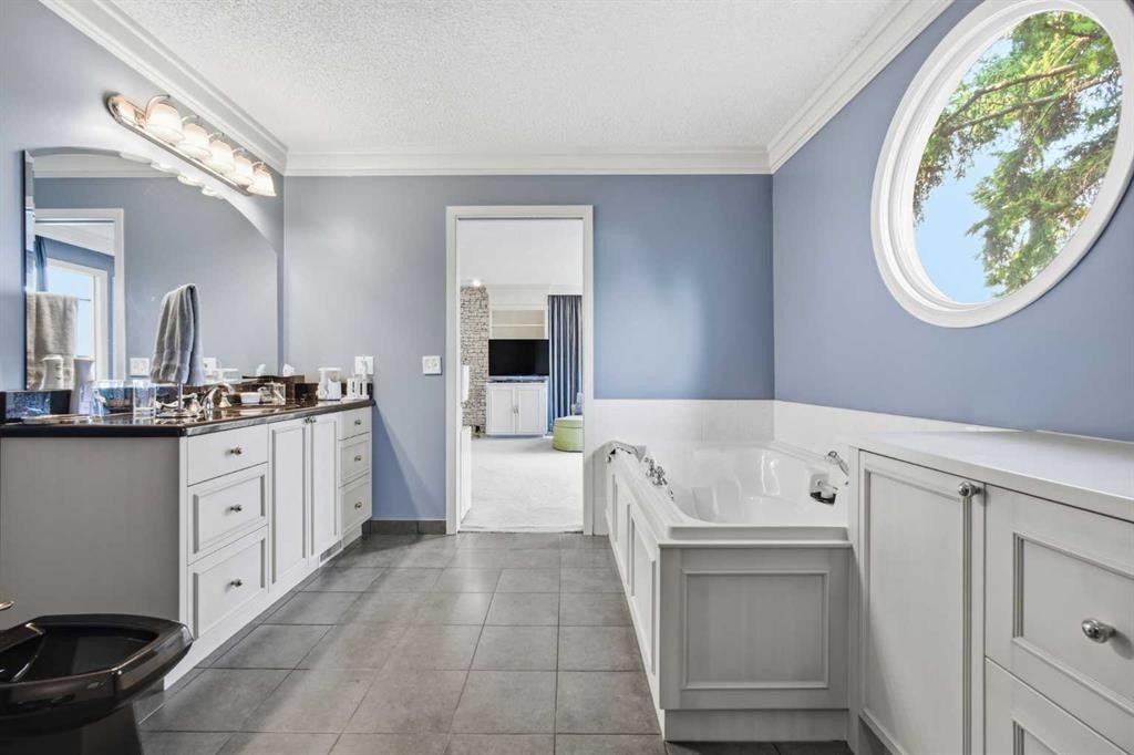 336 Pump Hill Crescent Sw, Calgary, AB