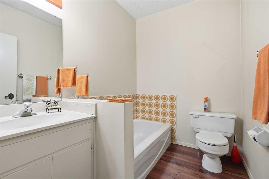 336 Pump Hill Crescent Sw, Calgary, AB