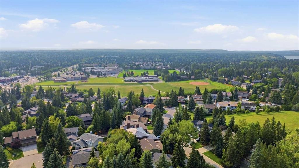 336 Pump Hill Crescent Sw, Calgary, AB