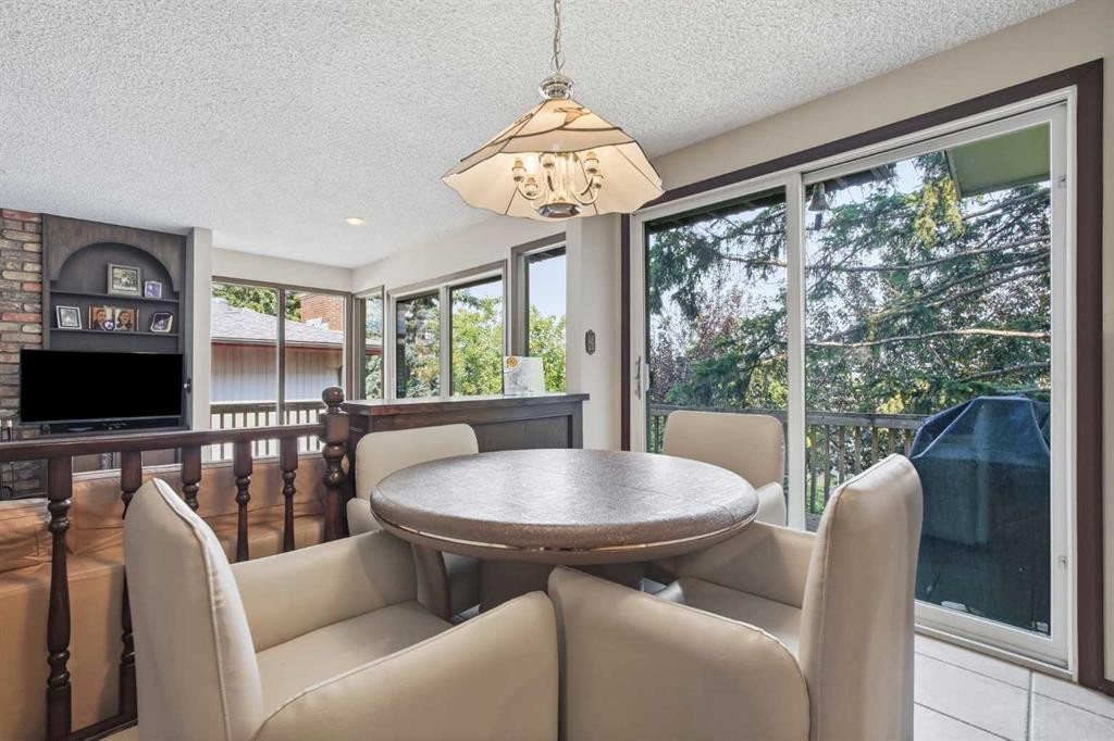 336 Pump Hill Crescent Sw, Calgary, AB