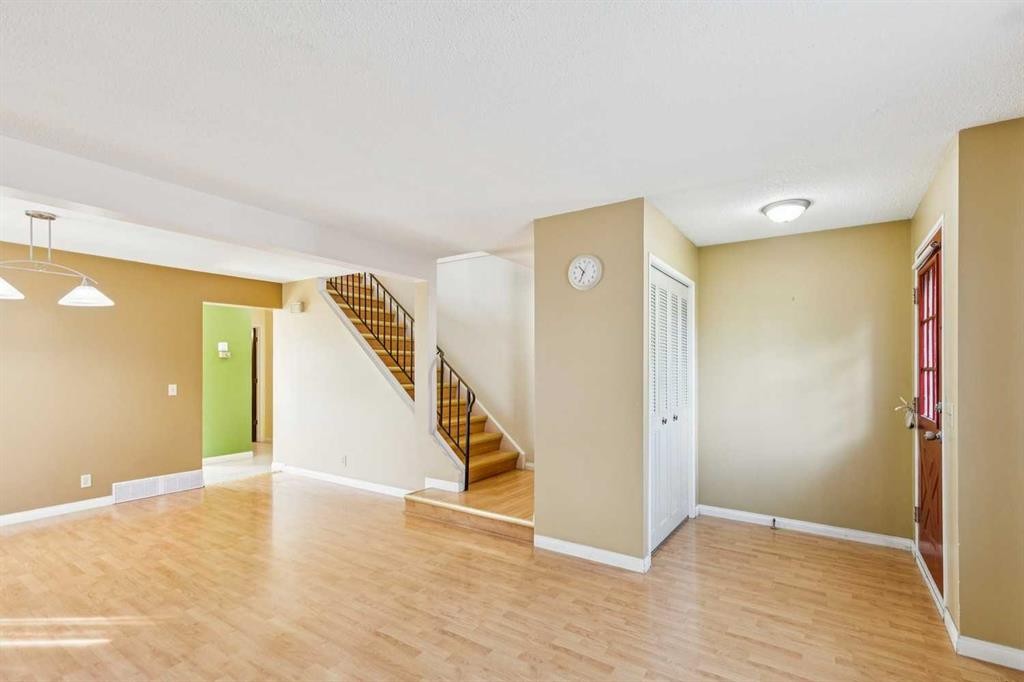 175 Castleridge Drive Ne, Calgary, AB