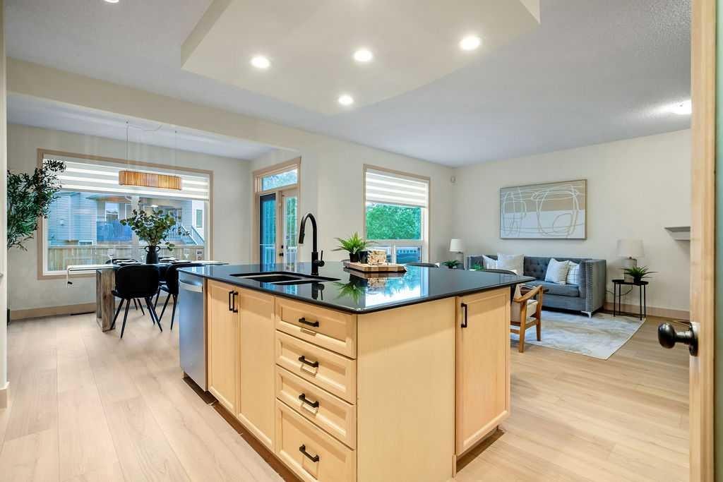 520 Panatella Boulevard Nw, Calgary, AB