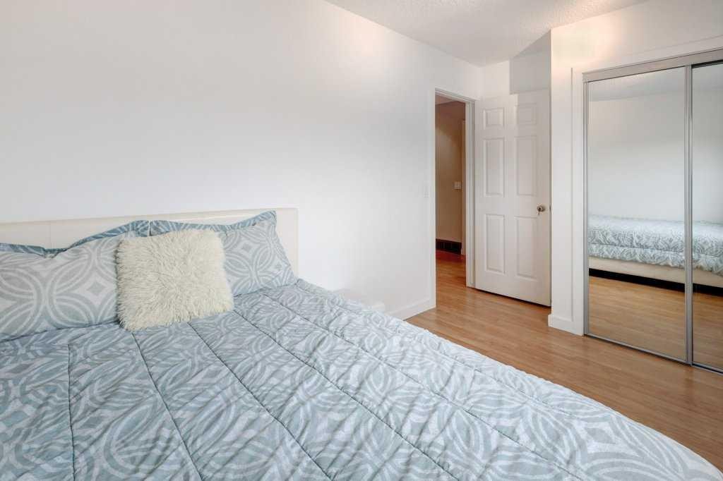 76 Templemont Circle Ne, Calgary, AB
