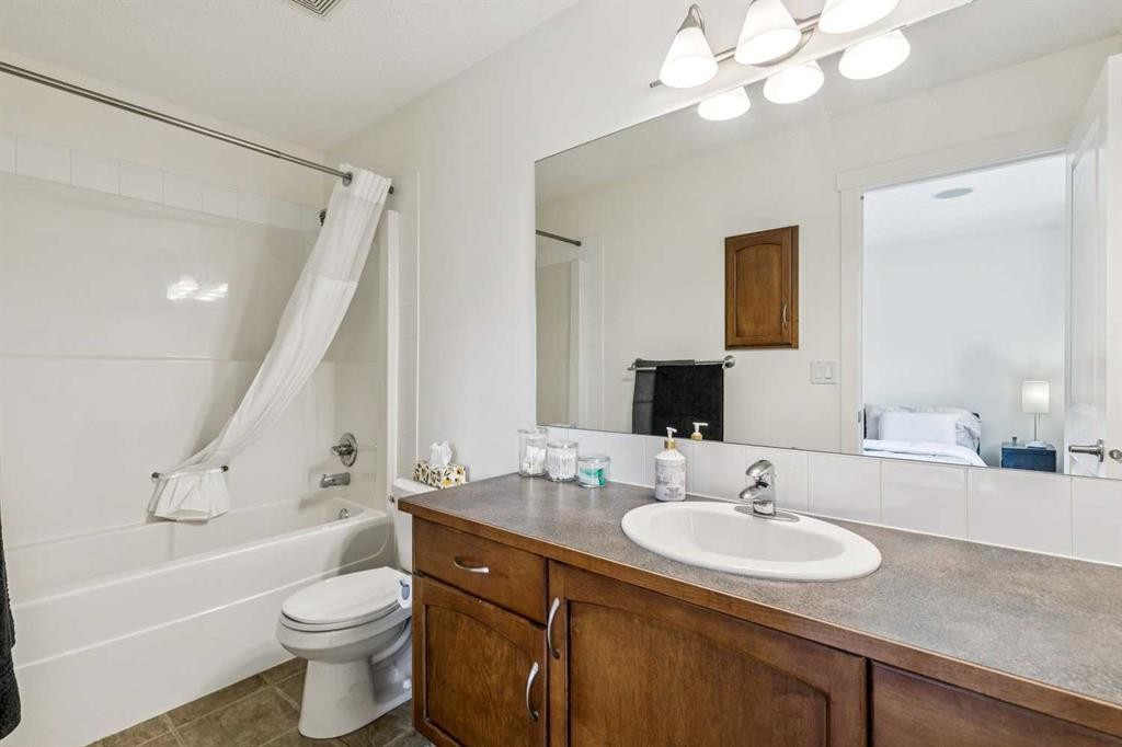 280 Rockyspring Grove Nw, Calgary, AB