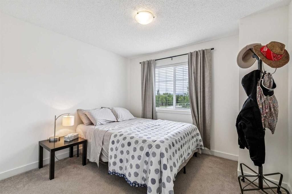 280 Rockyspring Grove Nw, Calgary, AB
