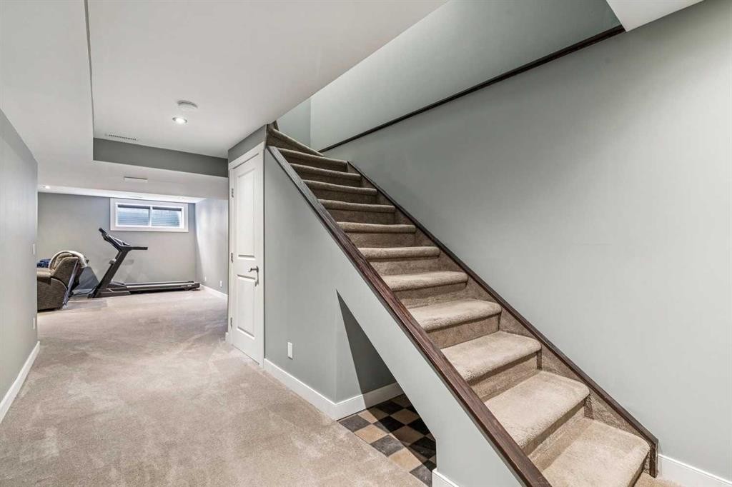 280 Rockyspring Grove Nw, Calgary, AB