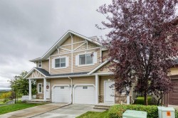 280 Rockyspring Grove NWCalgary, AB T3G 5Y8