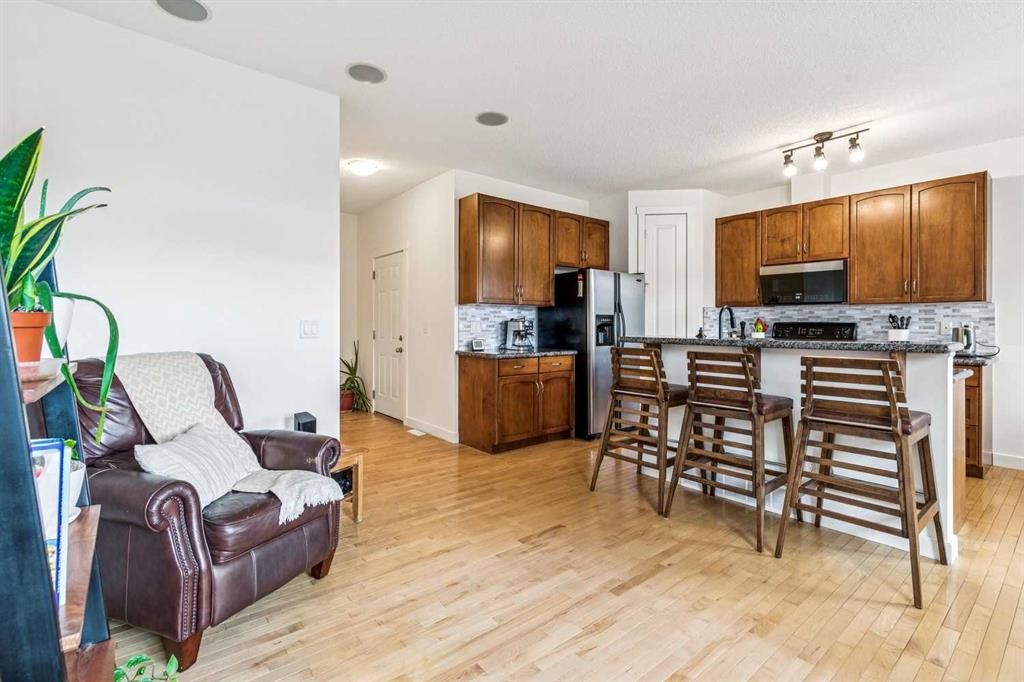 280 Rockyspring Grove Nw, Calgary, AB