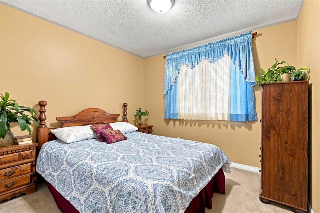 345 Saddlecrest Way Ne, Calgary, AB