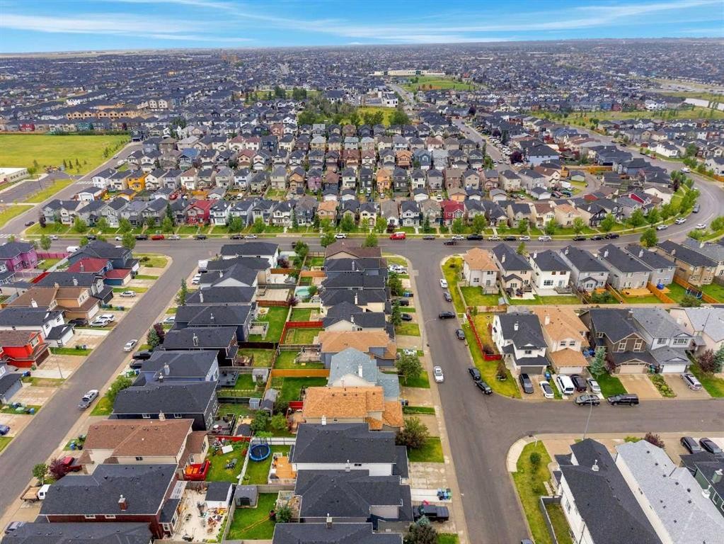 345 Saddlecrest Way Ne, Calgary, AB