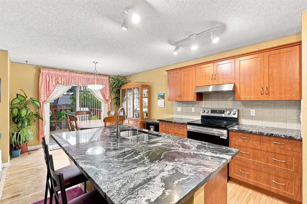 345 Saddlecrest Way Ne, Calgary, AB