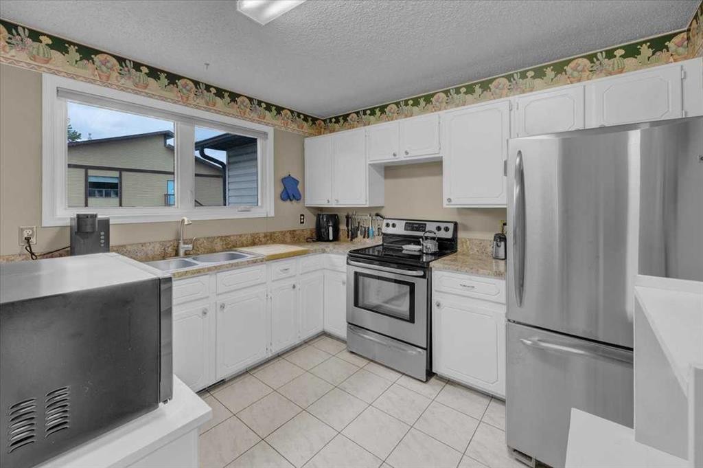 148 Deerview Way Se, Calgary, AB
