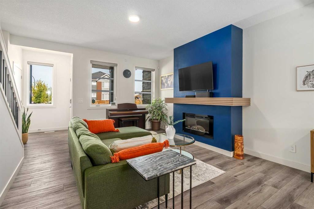 211 Wolf Creek Avenue Se, Calgary, AB