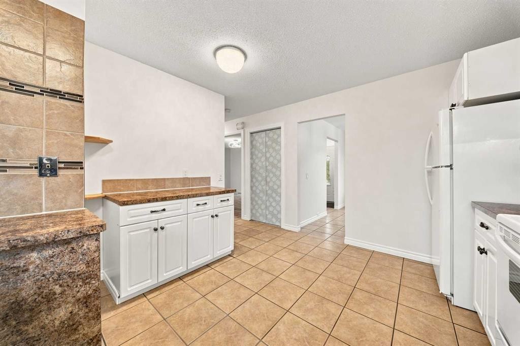 248 Huntcroft Road Ne, Calgary, AB