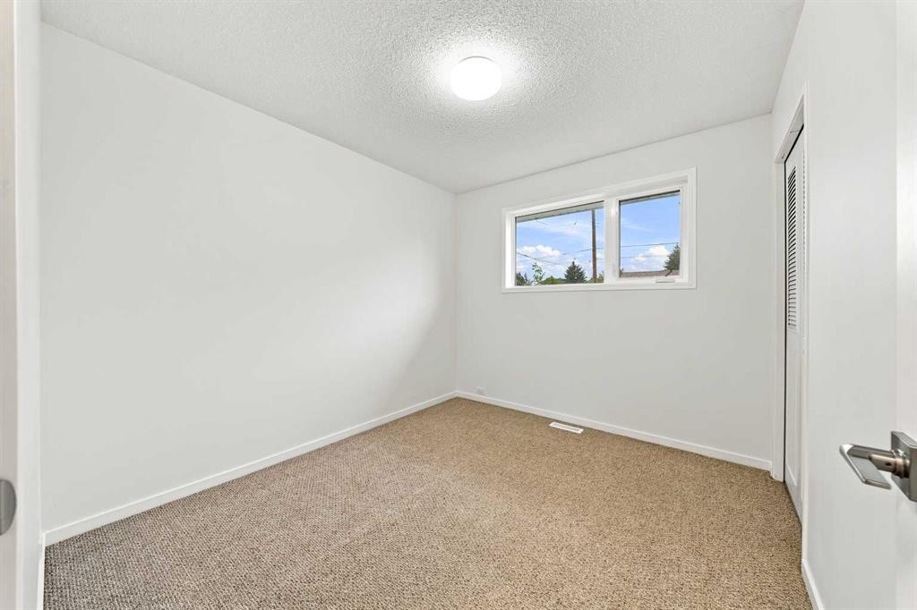248 Huntcroft Road Ne, Calgary, AB