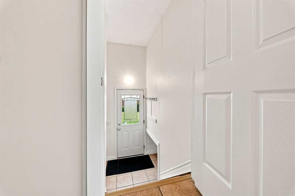 248 Huntcroft Road Ne, Calgary, AB