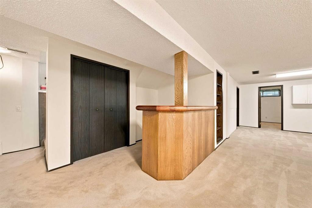 248 Huntcroft Road Ne, Calgary, AB