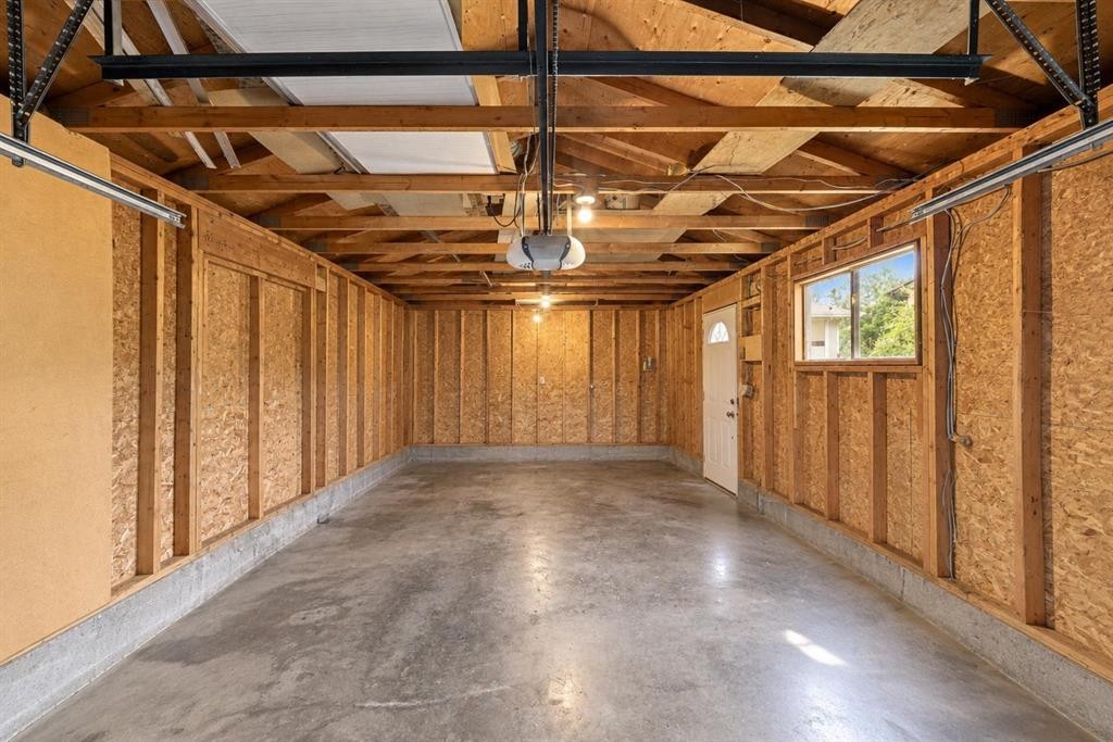 248 Huntcroft Road Ne, Calgary, AB