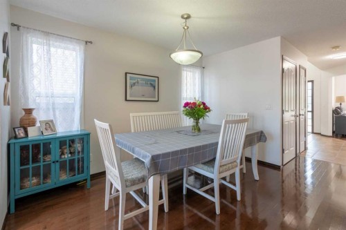 380 Cranberry Circle Se, Calgary, AB 