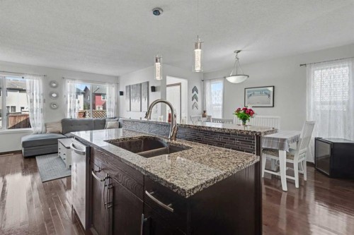 380 Cranberry Circle Se, Calgary, AB 