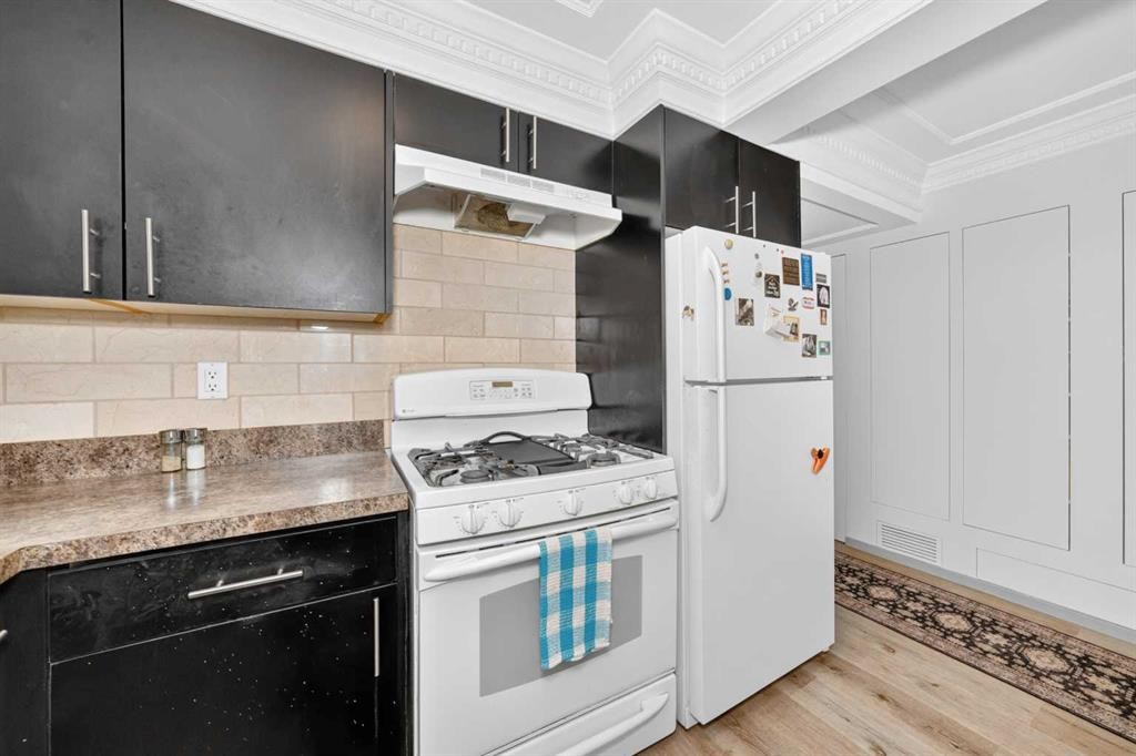 7731 47 Avenue Nw, Calgary, AB