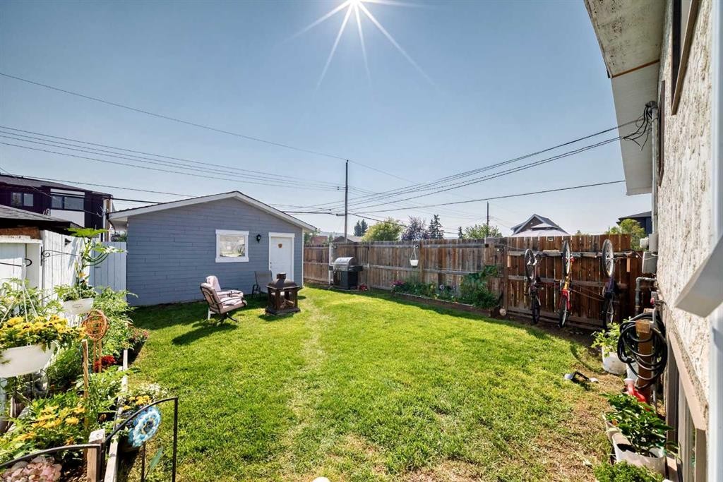 7731 47 Avenue Nw, Calgary, AB