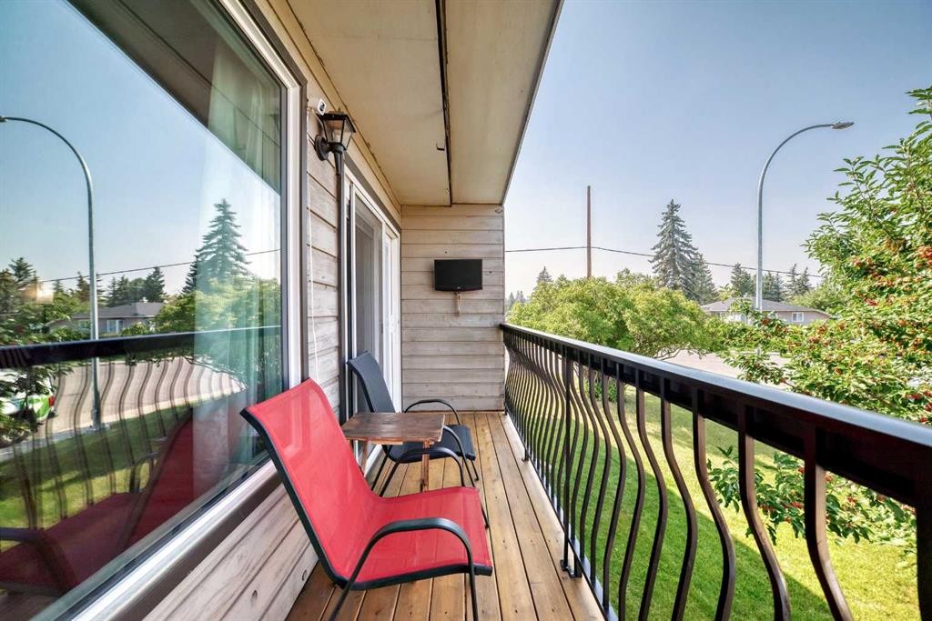 7731 47 Avenue Nw, Calgary, AB