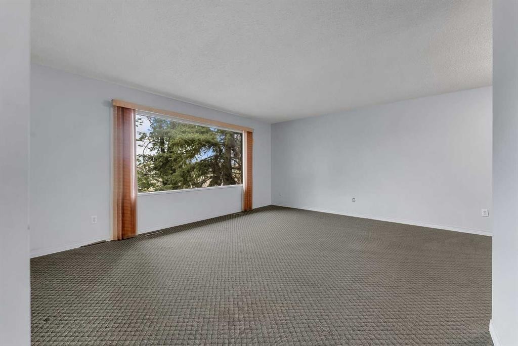 5219 Rundleview Road Ne, Calgary, AB