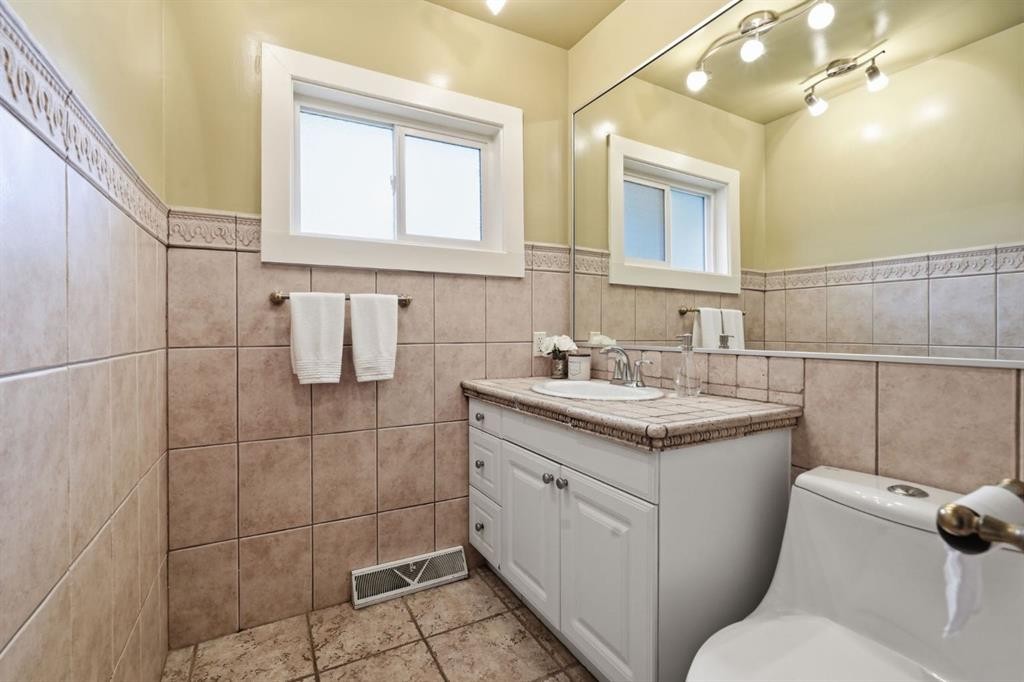 3324 36 Avenue Sw, Calgary, AB