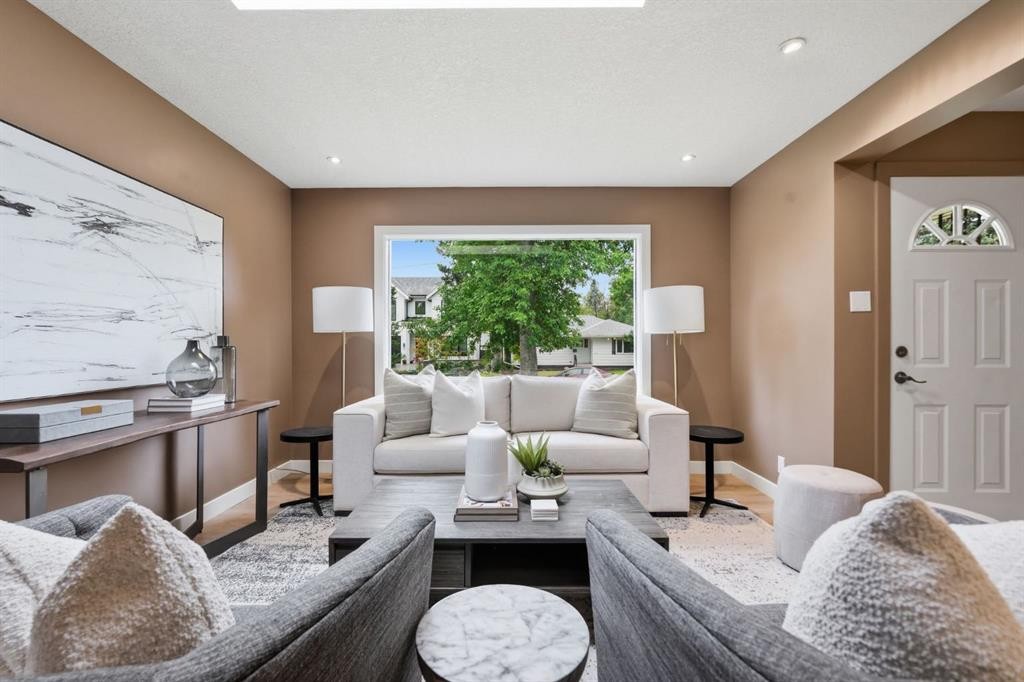 3324 36 Avenue Sw, Calgary, AB