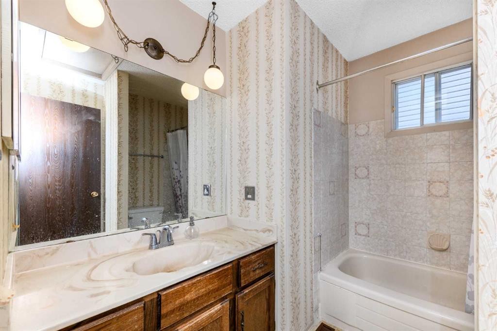 41 Edgeford Way Nw, Calgary, AB