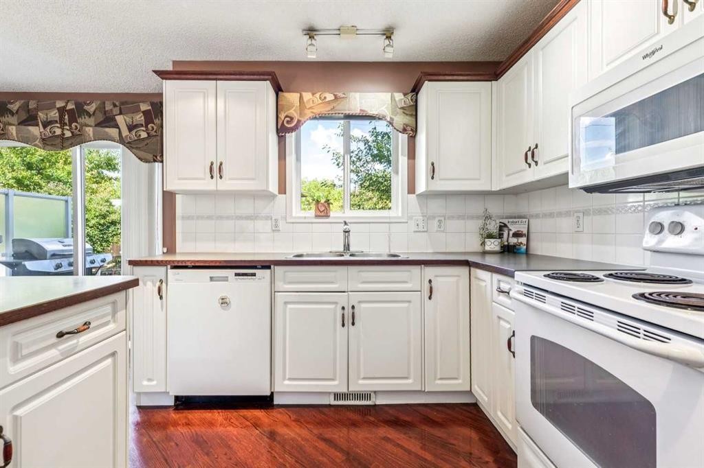40 Country Hills Bay Nw, Calgary, AB