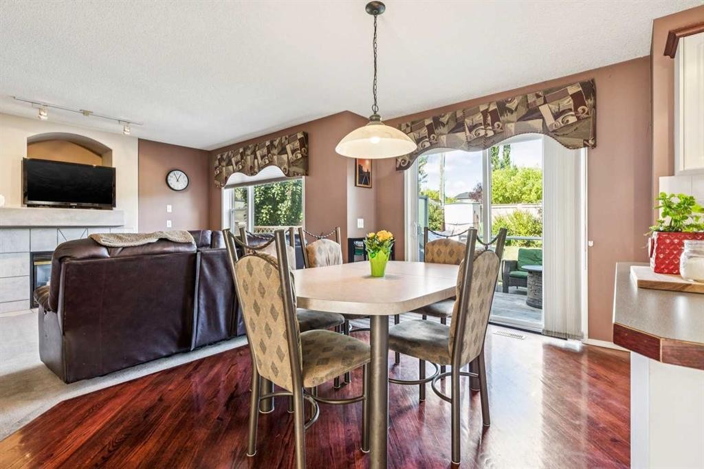 40 Country Hills Bay Nw, Calgary, AB