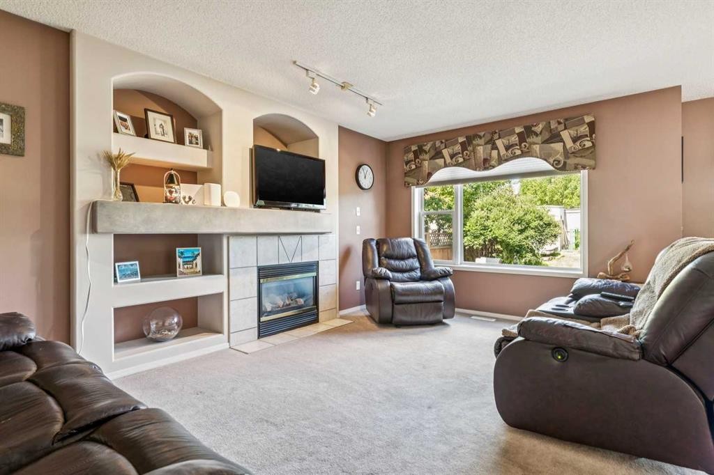 40 Country Hills Bay Nw, Calgary, AB