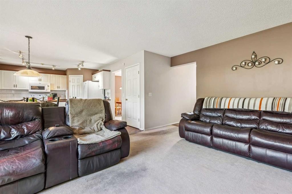 40 Country Hills Bay Nw, Calgary, AB