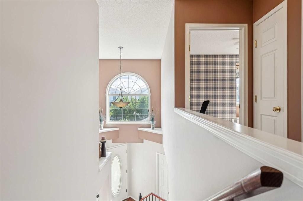 40 Country Hills Bay Nw, Calgary, AB